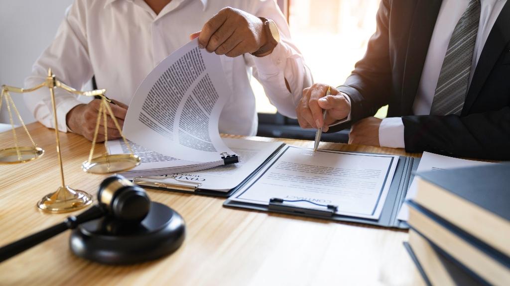How to Handle Legal Disputes with Larger Companies
